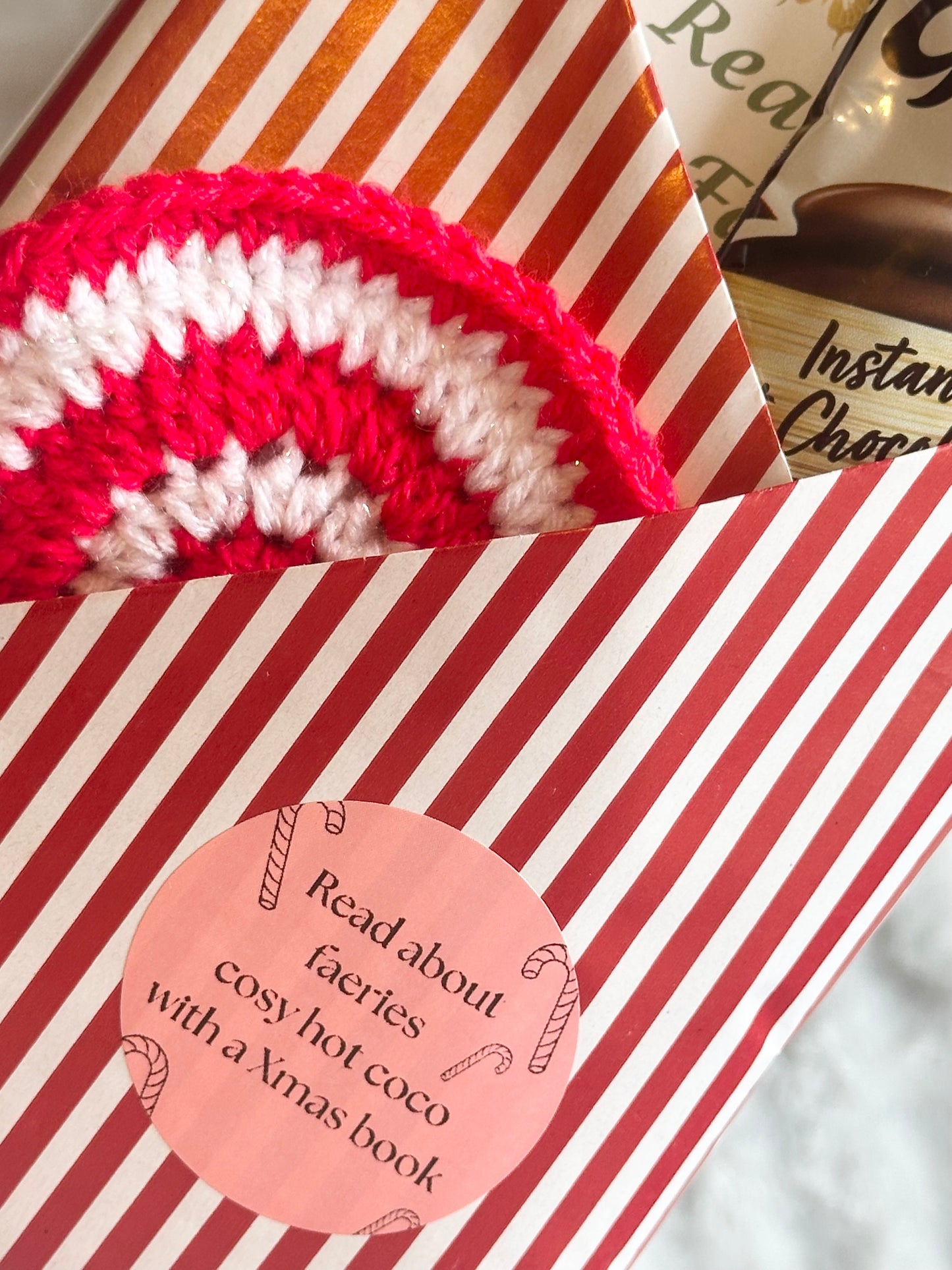 Hot coco with a Christmas book - blind date + crochet coaster
