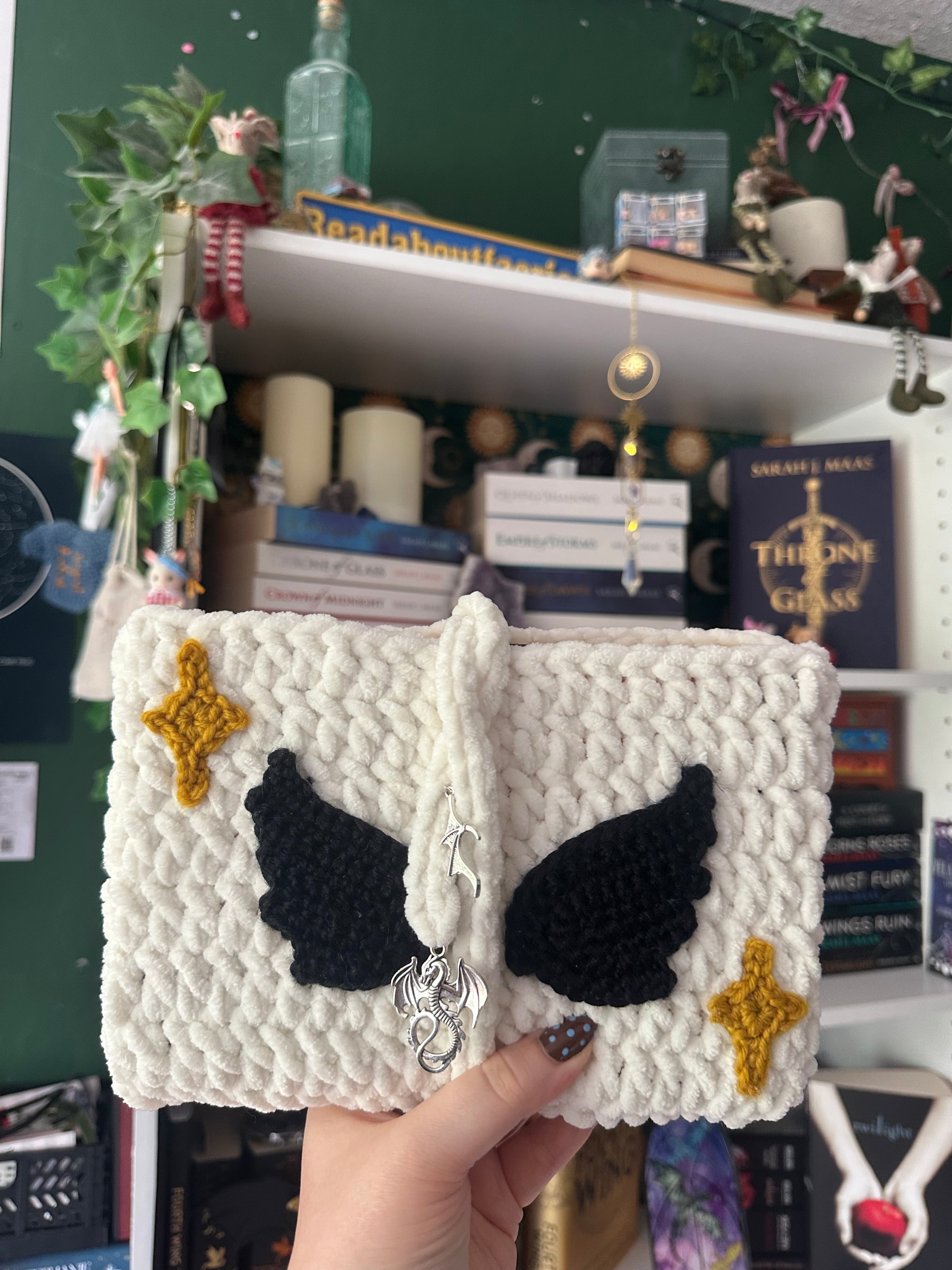 Dragon book&kindle sleeve