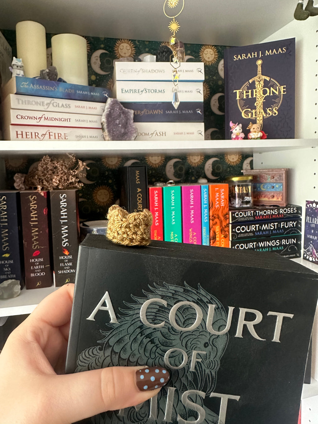 Crown bookmark