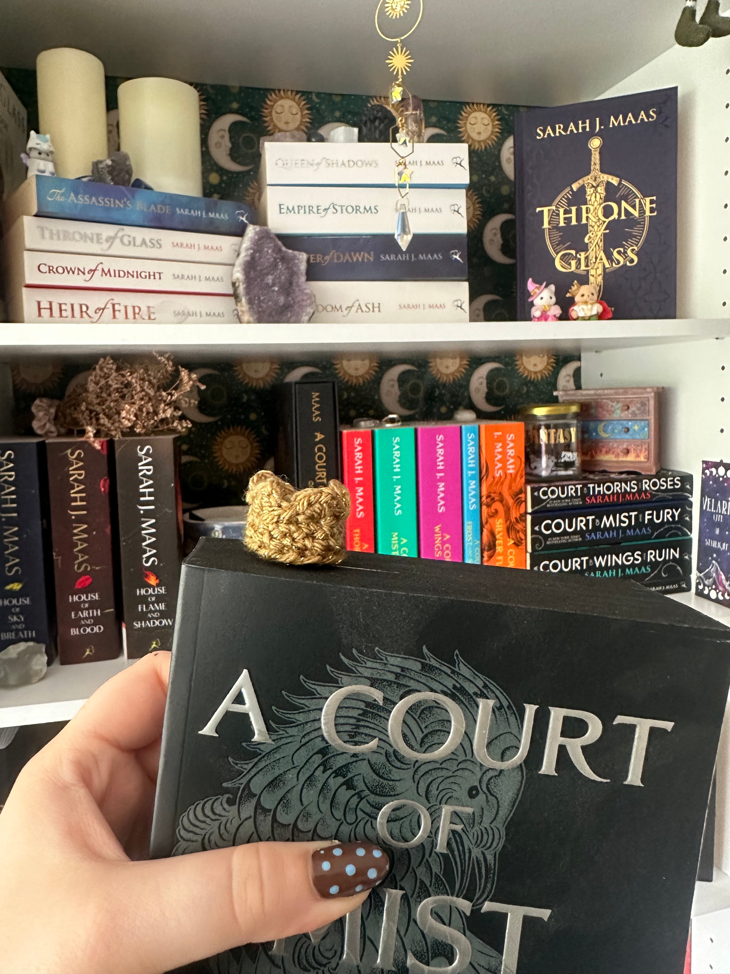 Crown bookmark