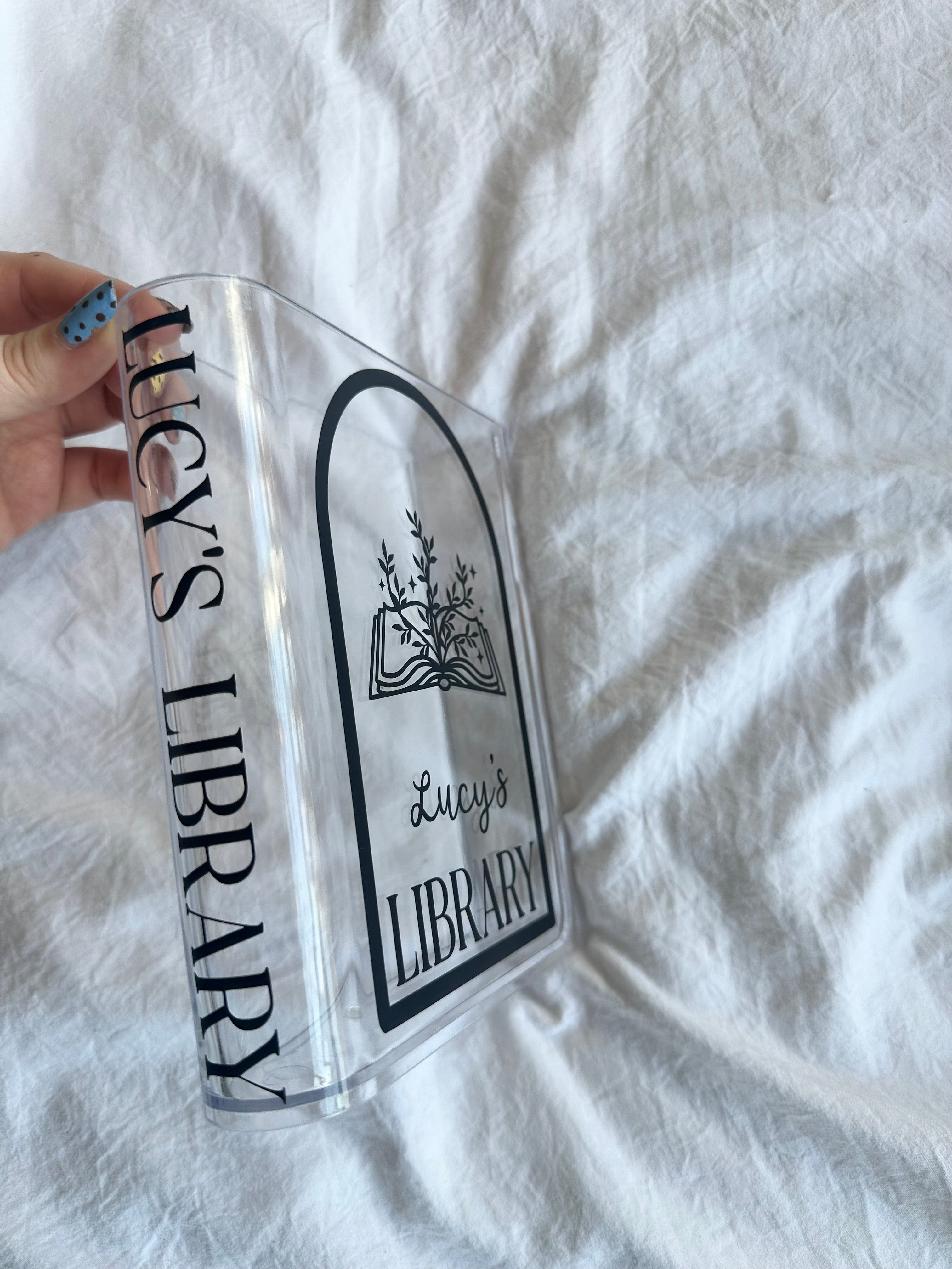 Book vase - custom name library 📚