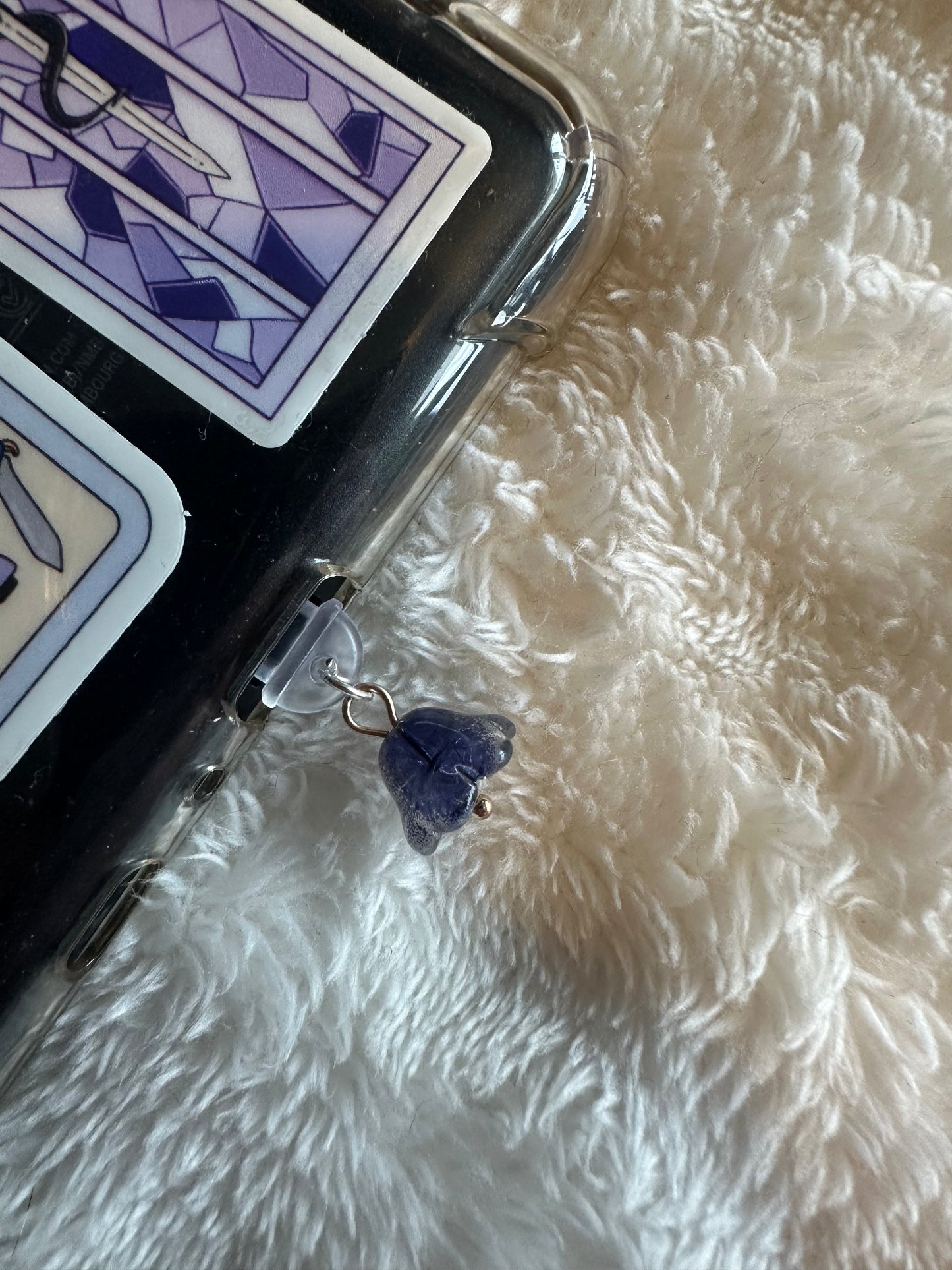 Kindle dust charm - blue sparkle flower